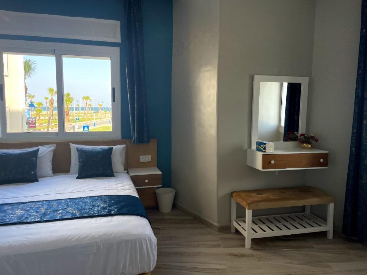 Hostal Mh Borj Martil Exterior photo